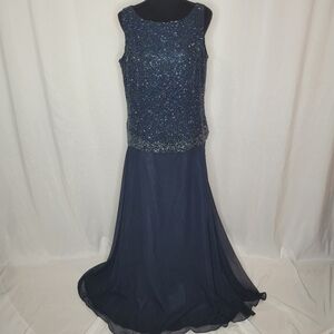 JKARA Beaded Sleeveless Formal Gown - Size 14W
